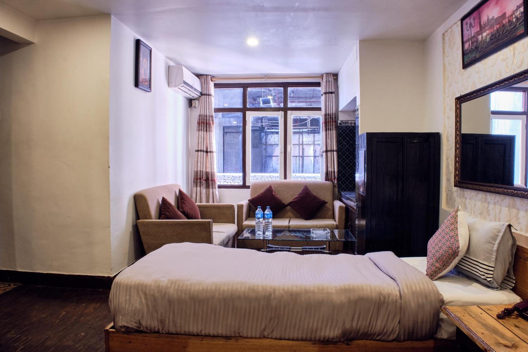 Hotel Shree Tara Kathmandu Exterior photo